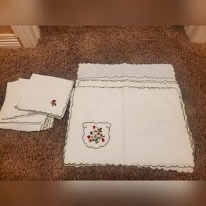 Set of vintage strawberry placemats and‎ napkins  boho hippie collectors